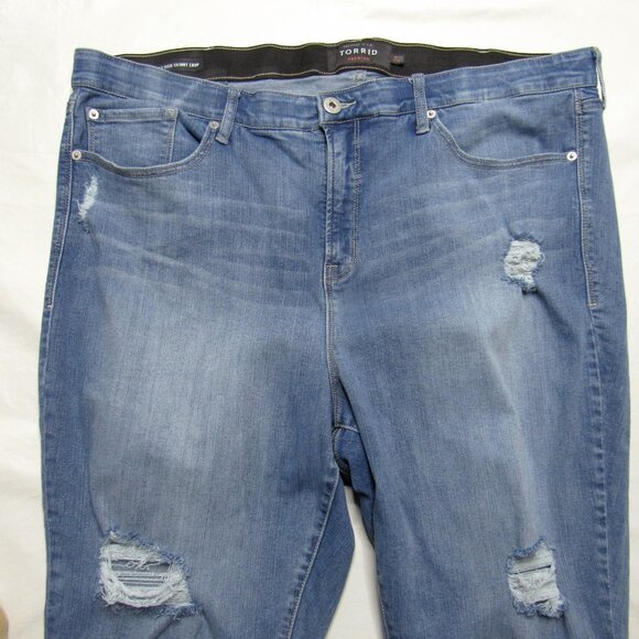Torrid - Sky High Skinny Crop Jeans _ Size 24 - Picture 3 of 7